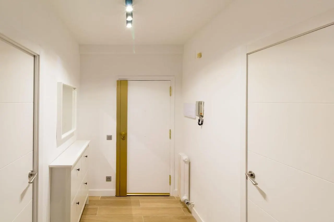Sistach Girona Apartment