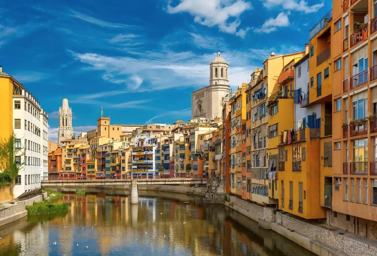 Sistach Girona Apartment
