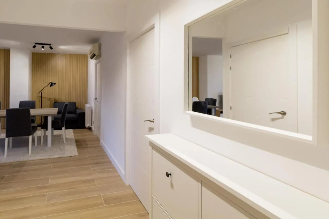 Sistach Girona Apartment